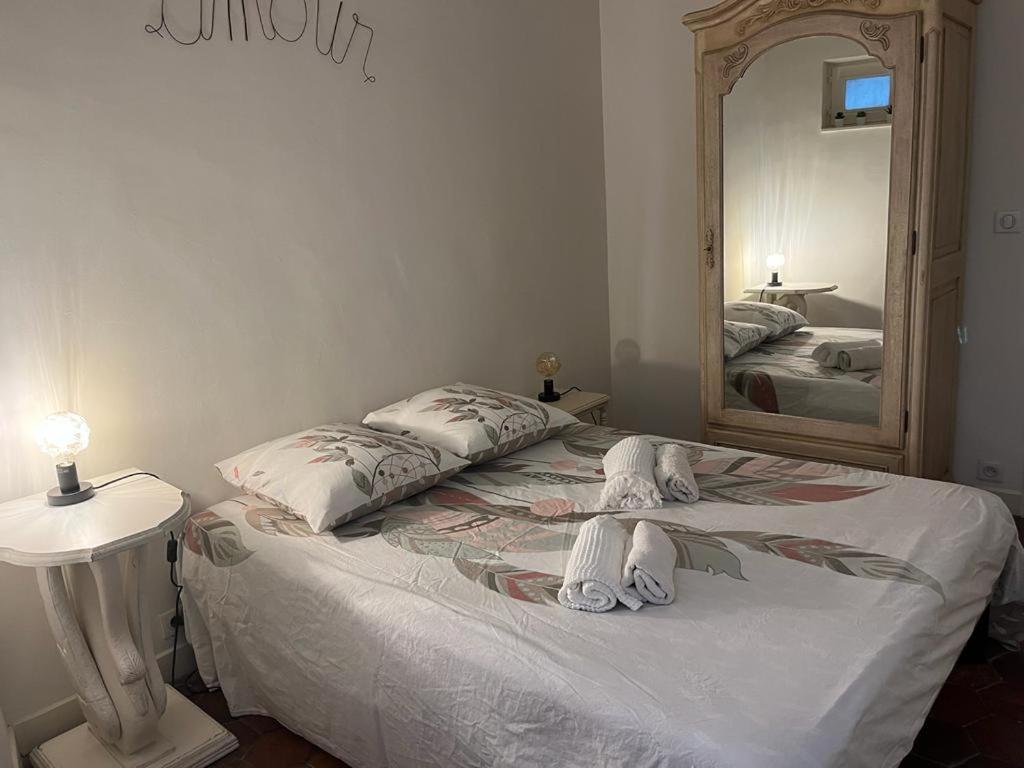 Le Limas - Charme - Wifi - Patio - Rdc Apartment อาวีญง ภายนอก รูปภาพ